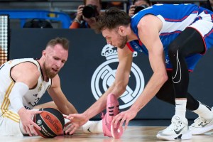 Real Madrid-Anadolu Efes Istanbul | Round 19 Highlights | 2023-24 Turkish Airlines EuroLeague