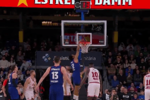 21 di Parker, il Barcellona batte l’Olympiacos e riaggancia la Virtus al secondo posto