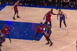 Knicks, infortunio Randle: potrebbe star fermo diverse settimane