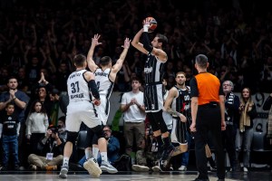 Belinelli, Lundberg e anche Abass: la Virtus rimonta il Partizan e vede i Playoff