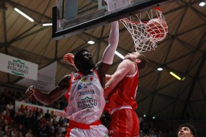 Vanoli Cremona, in arrivo il centro Derek Ogbeide