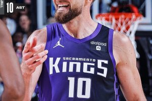 Sabonis in tripla doppia, Sacramento domina Denver