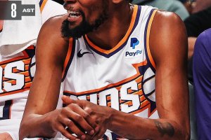 Kevin Durant segna 33 punti nel suo ritorno a Brooklyn guidando i Suns alla vittoria