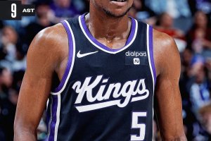 Domantas Sabonis realizza la 19esima tripla-doppia e aiuta i Kings a battere gli Spurs
