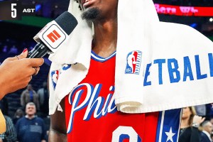 Maxey si sveglia nel finale, Phila passa con Cleveland