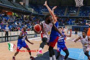 L’Urania convince e torna alla vittoria, battuta Casale Monferrato 92-75