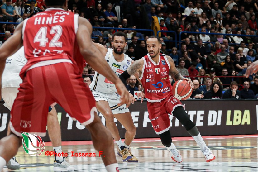 EA7 Emporio Armani Milano - Happy Casa Brindisi Shabazz Napier