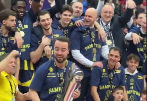 Calathes guida il Fenerbahce alla vittoria sull’Anadolu Efes nella finale della Coppa di Turchia