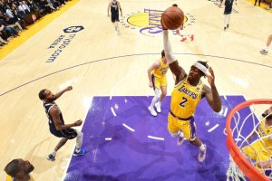 Lakers’ Vanderbilt to miss several weeks to right foot injury