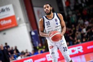 Dinamo Sassari, miglior prestazione stagionale per Jefferson e Charalampopoulos