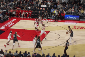 Wembanyama in tripla-doppia contro i Raptors: “Giornata positiva”
