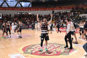 Forlì è la prima finalista alle Final Four di Roma. Cantù ko