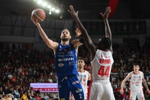 Il ruggito della Leonessa contro Varese con un super Miro Bilan