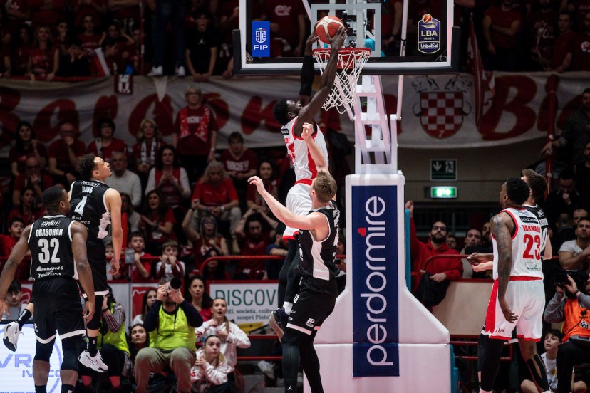 derek ogbeide hapoel