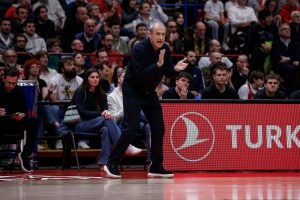 Ettore Messina: Grati ai tifosi, cercheremo di ricambiarli con la miglior prestazione possibile