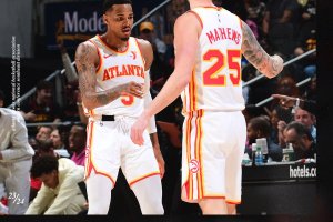 Dejounte Murray infermabile: non c’è storia tra Atlanta Hawks e Charlotte Hornets