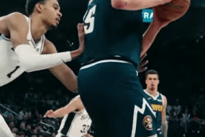 Popovich: Nessuno può fare quello che fa Nikola Jokic, a volte è sbalorditivo