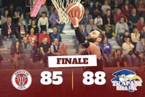 Trapani corsara a Cento con qualche sofferenza di troppo nel finale