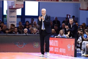Happy Casa Brindisi, coach Sakota: “Abbiamo gestito bene la pressione, ogni match è una finale”