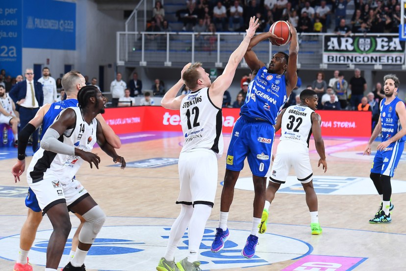 Semaj Christon aek