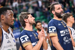 “Dinamo che figuraccia”. “Dinamo, sapore di resa”. I titoli dei quotidiani sassaresi e non