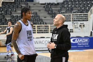 Kevin Porter Jr. pronto all’esordio. Il coach del PAOK: Averlo ci rende felici