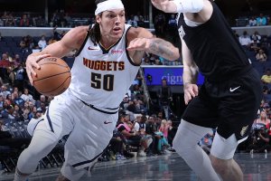 I Nuggets chiudono al secondo posto a Ovest battendo i Grizzlies