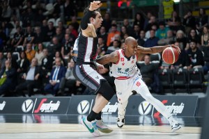 Pallacanestro Reggiana, no al mercato dopo lo stop di Smith