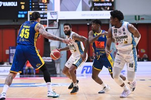 Salvezza ad un passo per la Vanoli, Scafati si allontana dal play-off