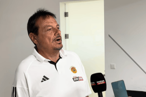 Panathinaikos, Coach Ataman about yesterday’s incidents: “They do not represent Fenerbahçe fans”