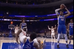 Joel Embiid ha volutamente fatto del male a Mitchell Robinson?