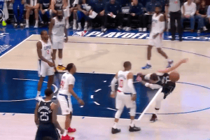 Fallaccio Westbrook su Doncic, interviene Washington: le immagini