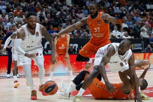 L’ASVEL demolisce il Valencia a La Fonteta