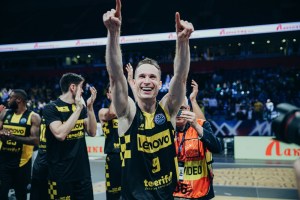 Eterno Huertas, storica Tenerife: Peristeri ko, è Finale di BCL