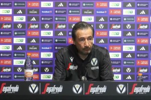 Virtus Bologna, coach Banchi sull’arbitraggio: “Metro arbitrale inaccettabile”