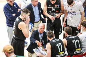 Trofei LNP 2023/2024: il miglior allenatore di Serie B Nazionale è Franco Gramenzi