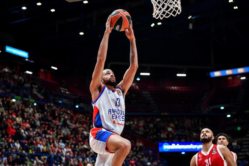 darius thompson anadolu efes