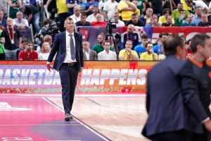 Fenerbahçe extend Jasikevicius, Giritçi tells fans: “This is a manifesto of victory”