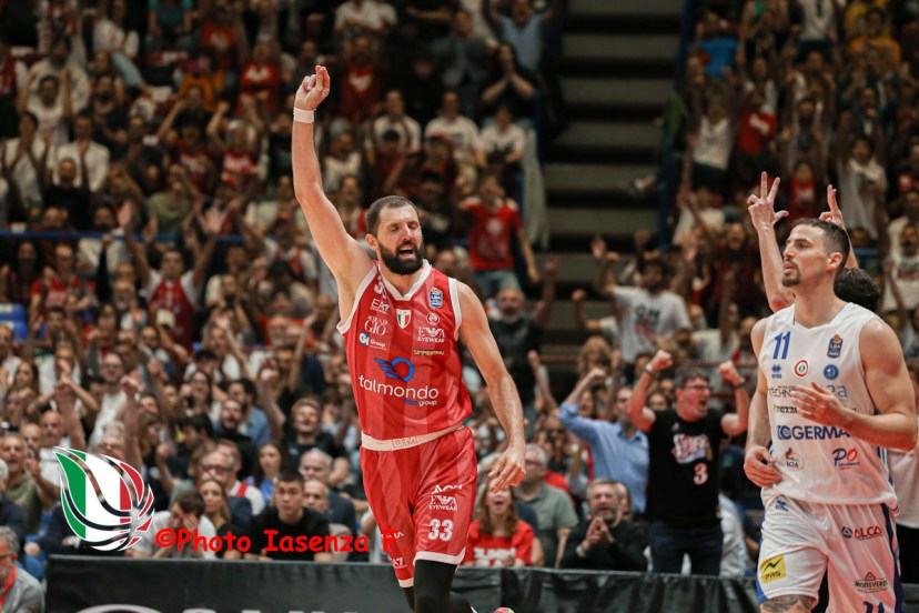 EA7 Emporio Armani Milano - Germani Brescia Nikola Mirotic