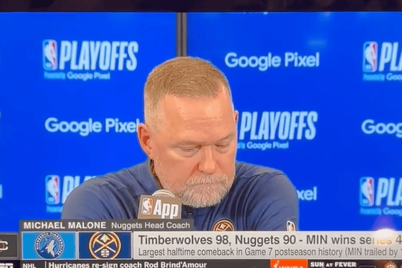Mike Malone irascibile in sala stampa: Stupid ass questions man