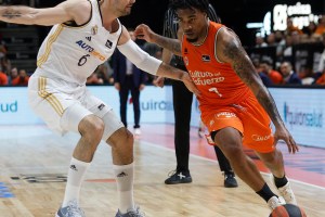 Il Real Madrid cade a La Fonteta e perde il primato. Unicaja al comando