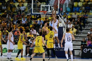 Il Real Madrid si impone 2-0 su Gran Canaria e vola in semifinale