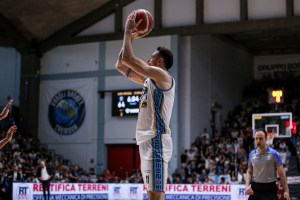 Pesaro attivissima: vicino il ritorno di Simone Zanotti