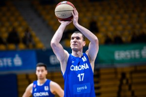 Aleksandar Aranitovic firma con il Rio Breogan