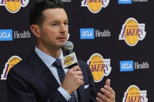 Lakers, coach Redick dopo il KO con Minnesota in Gara 1: “Non eravamo pronti fisicamente”