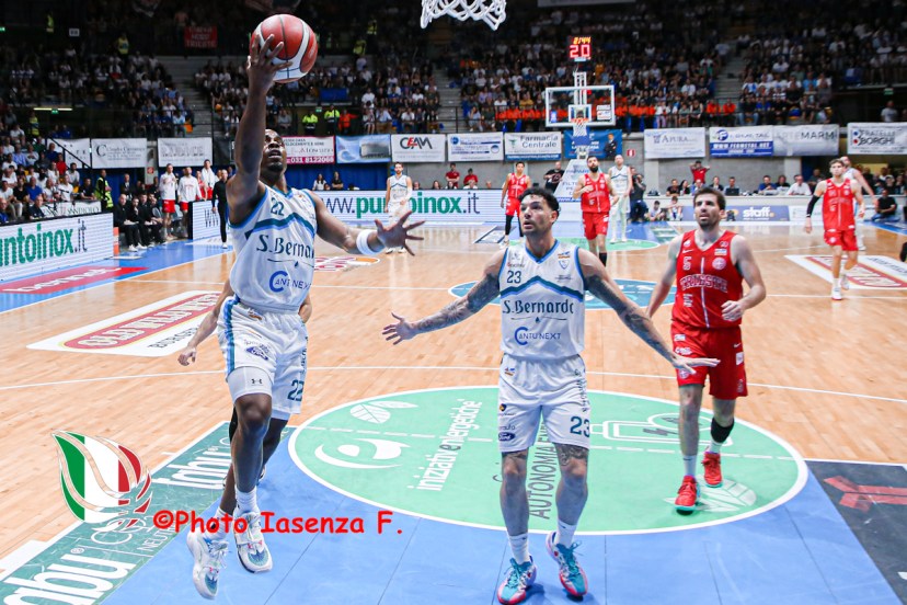 A2 finale play off Acqua S. Bernardo Cantù - Pallacanestro Trieste Anthony Hickey