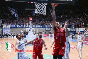 Trieste vince anche gara-2 in casa di Cantù: promozione ad un passo
