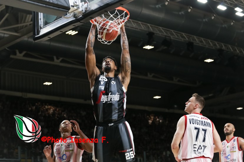 Play-off Segafredo Virtus Bologna- EA7 Emporio Armani Milano Jordan Mickey