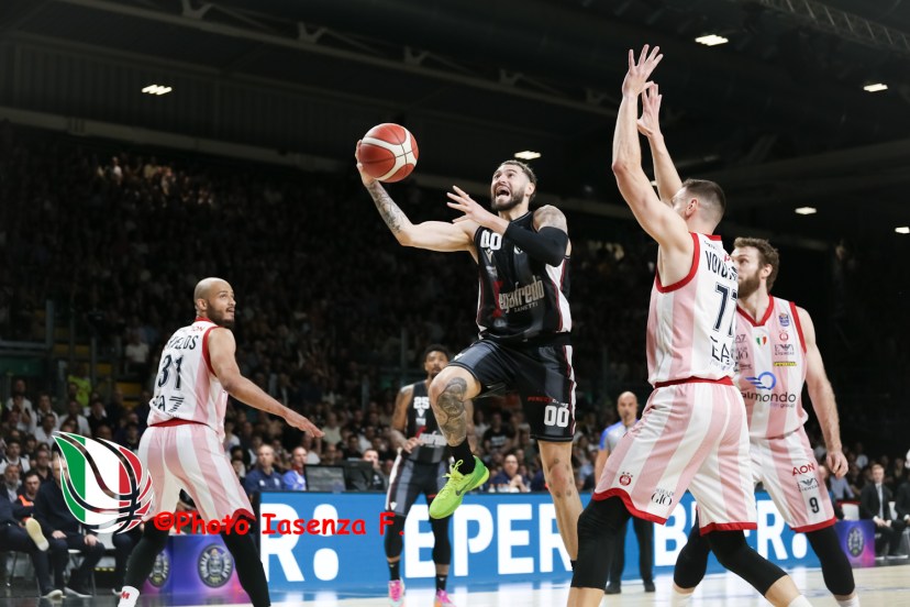 Play-off Segafredo Virtus Bologna- EA7 Emporio Armani Milano Isaïa Cordinier
