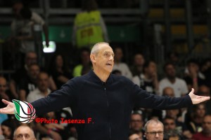 Ettore Messina: Dobbiamo muovere la palla più velocemente e fare le cose meglio
